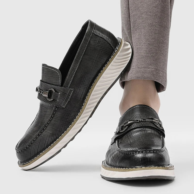 New Arrival Male Loafers Hot-selling Men's Casual Shoes Anti-Slip Slip-On Flats Comfortable Leather Driving Shoes Soft Moccasins
