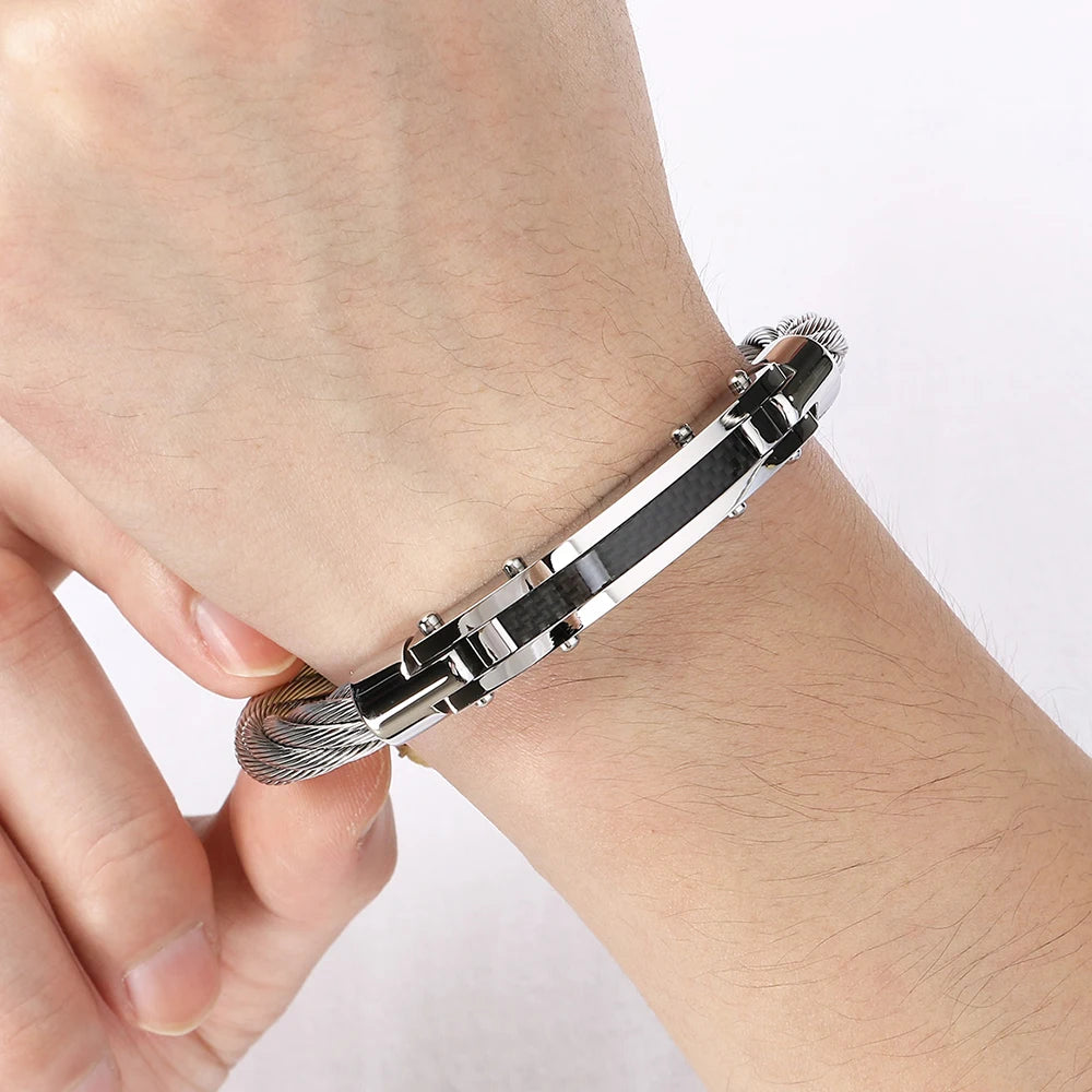 Men's Curved Carbon Fiber Wrap Bracelet